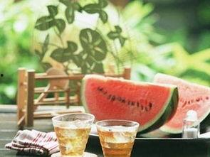 泡个茶再吃瓜,品味人生，瓜果共享时光