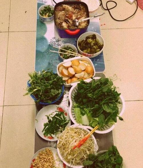 吃瓜小熊宿舍做饭,烹饪与欢乐的完美融合